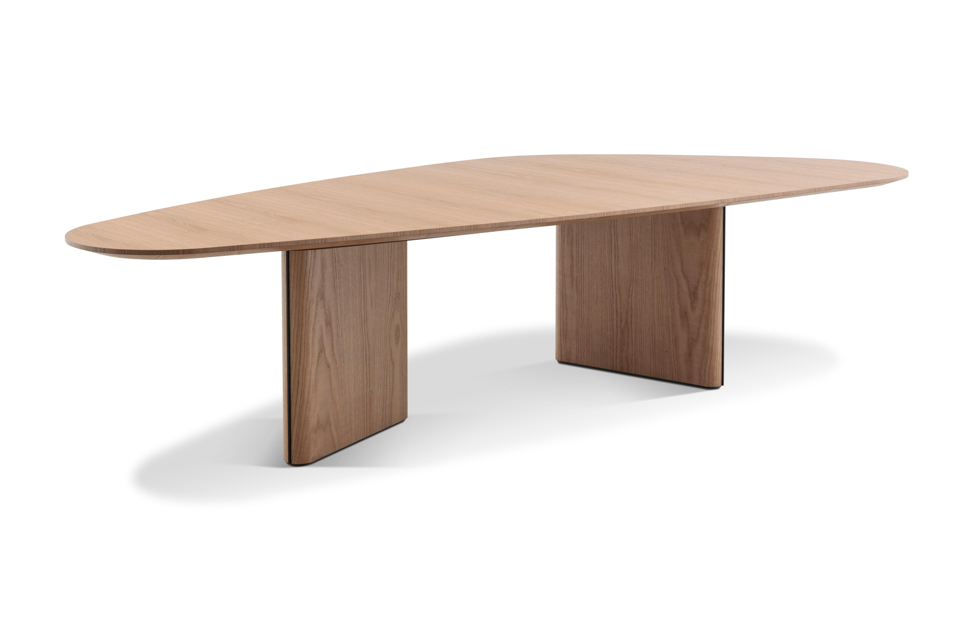 RUNA WOOD TABLE