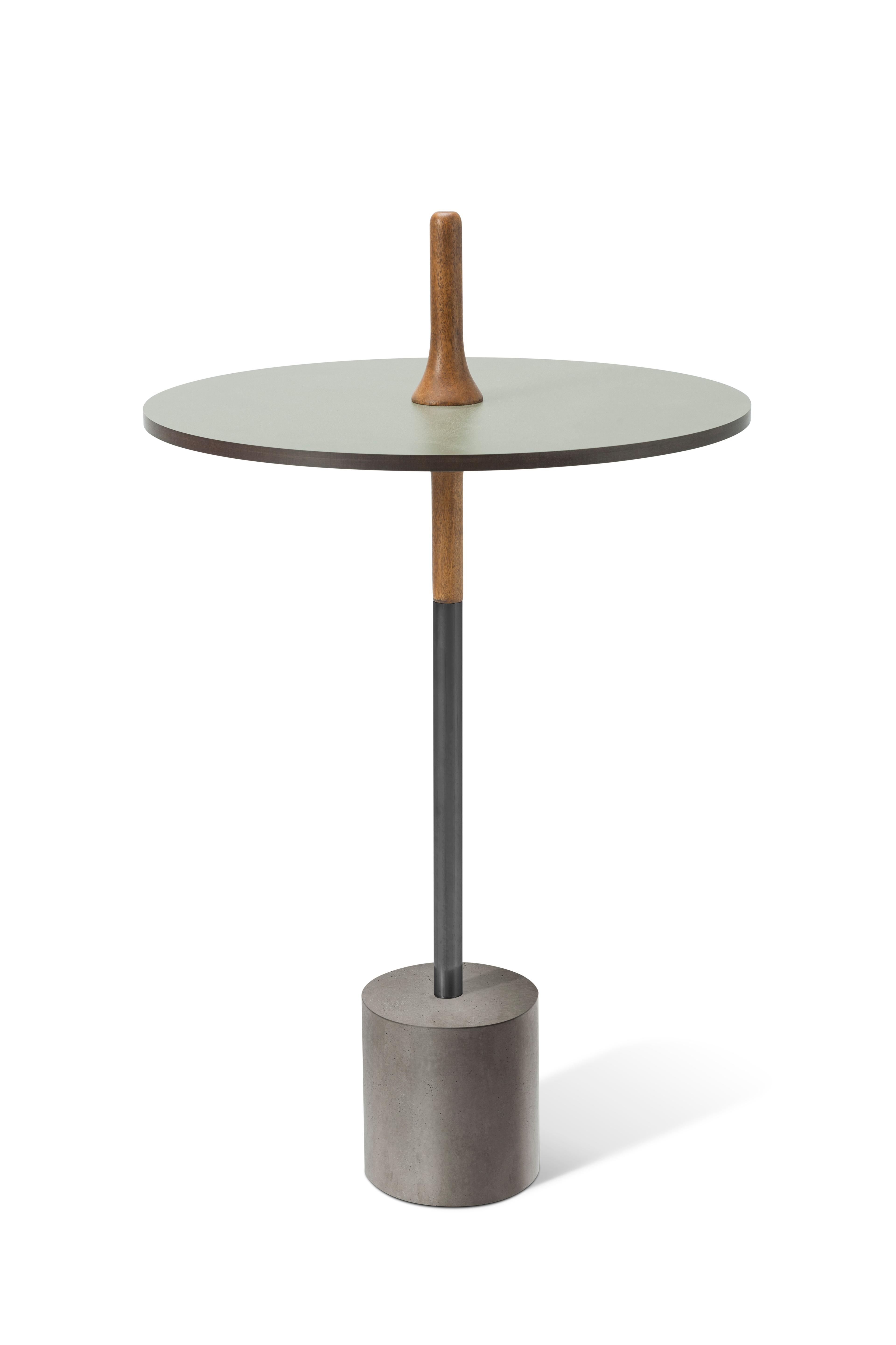 NIX SIDE TABLE